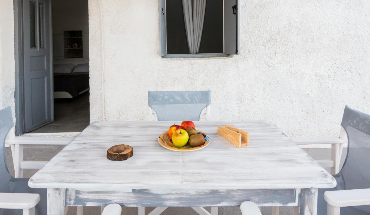 Στην Ωραία Πλάκα Plaka (Milos) Exterior foto