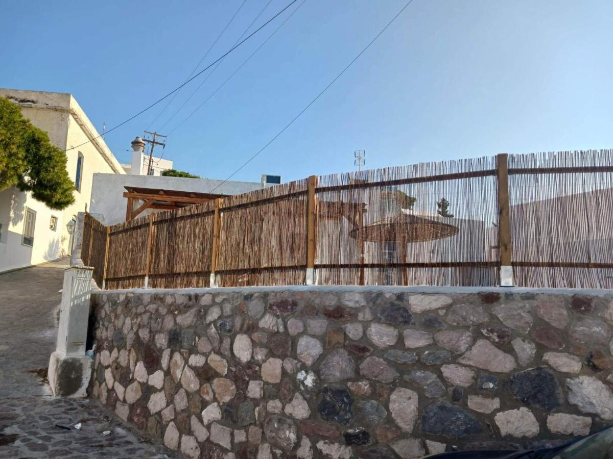 Στην Ωραία Πλάκα Plaka (Milos) Exterior foto